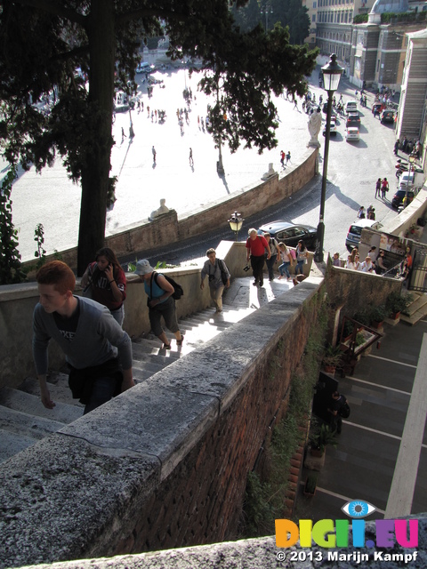 SX31417 Machteld, Hans and Pepijn climbing stairs from Piazza del Popolo